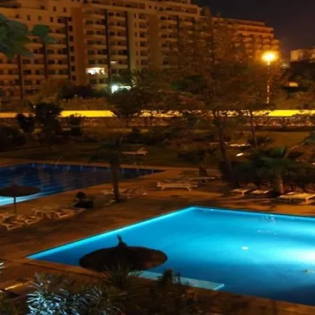 Rocha Gardens 아파트 *